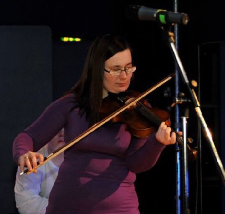  rachael playing violin  